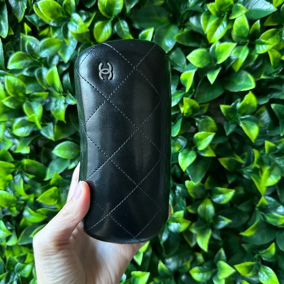 CHANEL Black Sunglasses - Picture 7 of 8